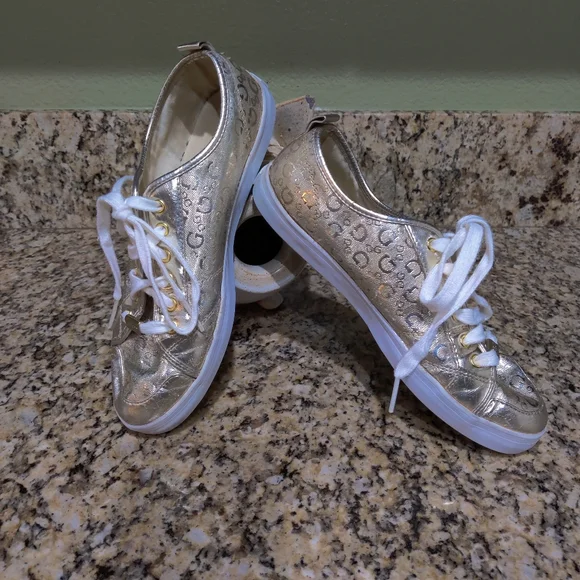 Guess Shoes Guess Logo Design Sneakers Poshmark